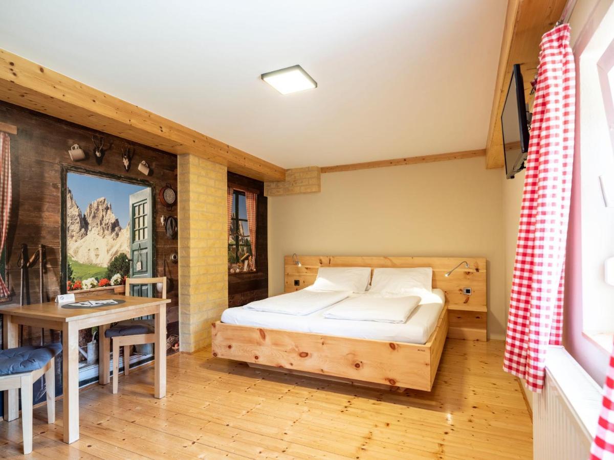 Bed and Breakfast Frühstückshaus Wunderland Laa an der Thaya Exterior foto